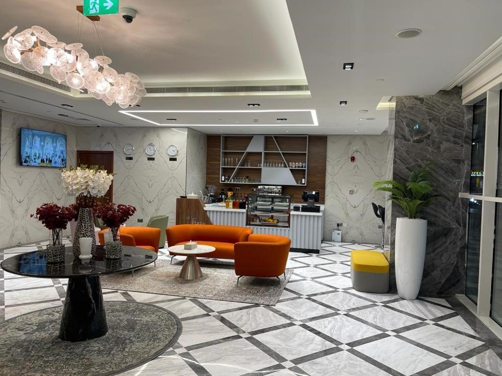 Baniyas Plaza होटल के अलावा Abu Dhabi